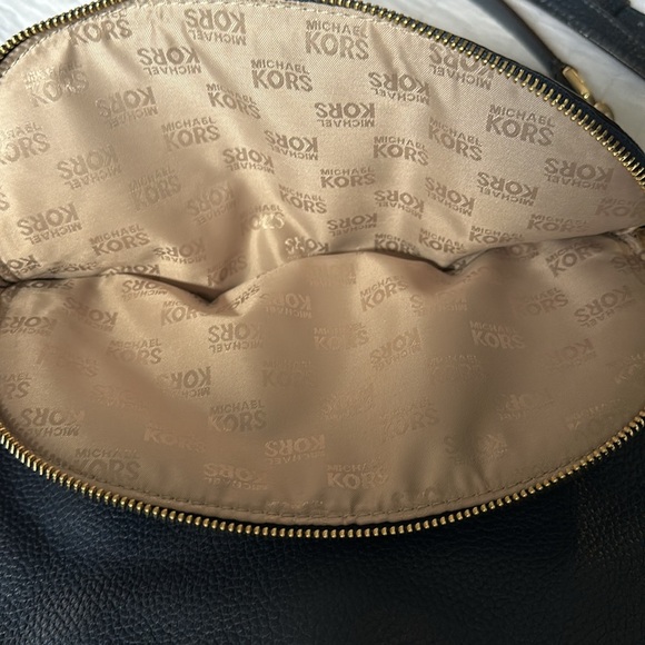 Michael Kors Crossbody and Shoulder Bag - Picture 6 of 11